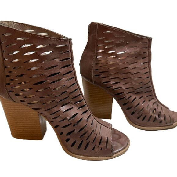 Qupid Perforated Angle Booties Boots  Brown size 8 - Picture 14 of 16